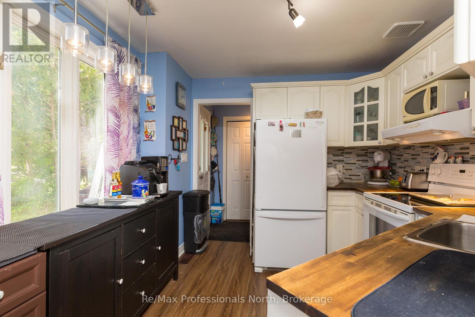 340 James Street W, Gravenhurst, Ontario P1P 1J7 - Photo 11 - X13411430