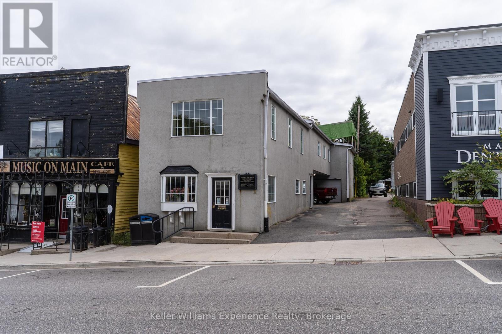 9 Main Street W, Huntsville, Ontario P1H 2C5 - Photo 1 - X13414712