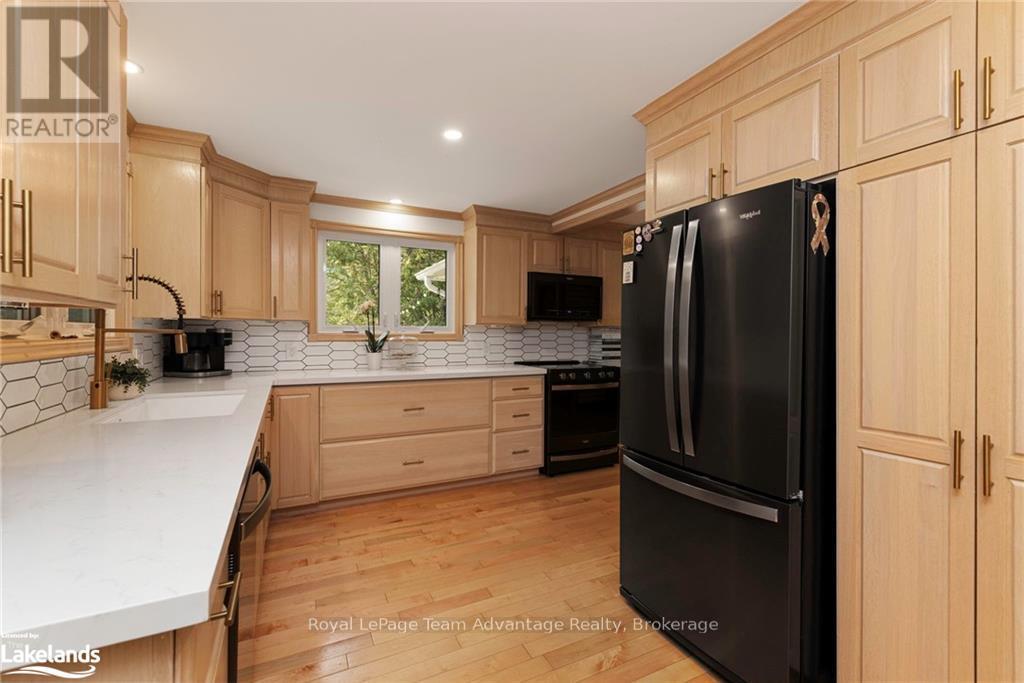 3461 Hwy 141 Highway, Muskoka Lakes, Ontario P0B 1M0 - Photo 3 - X13415776
