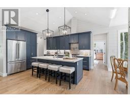 1140 WALKERS GLENN CRESCENT, Lake of Bays, Ontario