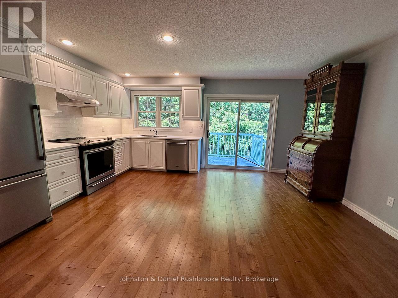 273 Hiram Street, Bracebridge, Ontario P1L 1R7 - Photo 3 - X13418496