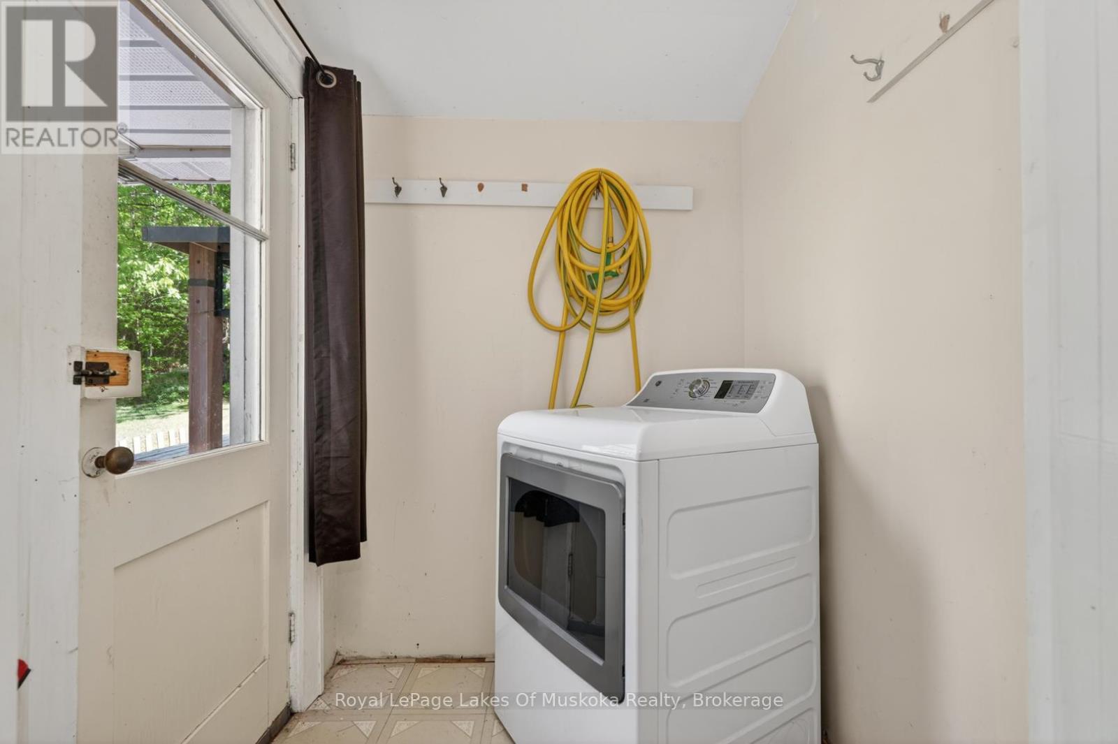 1018 Sniders Bay Road, Gravenhurst, Ontario P1P 1R2 - Photo 16 - X13418592