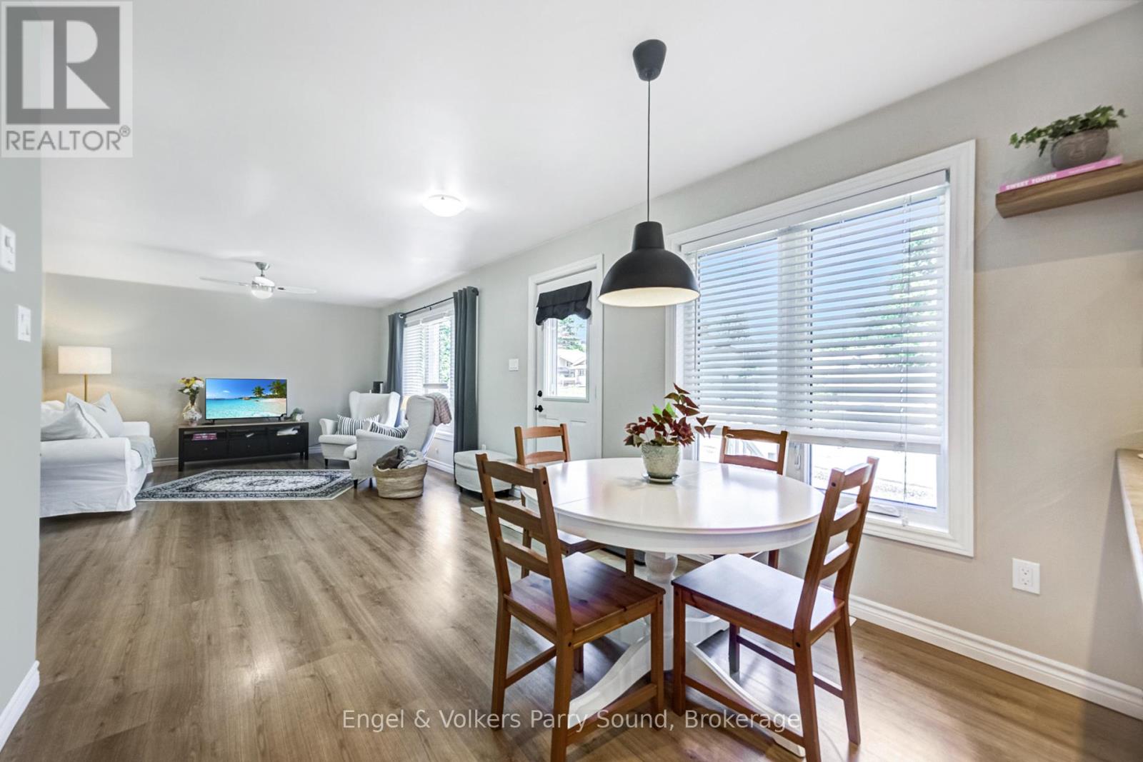 6 Lawrence Street, Parry Sound, Ontario P2A 2E2 - Photo 11 - X13420562