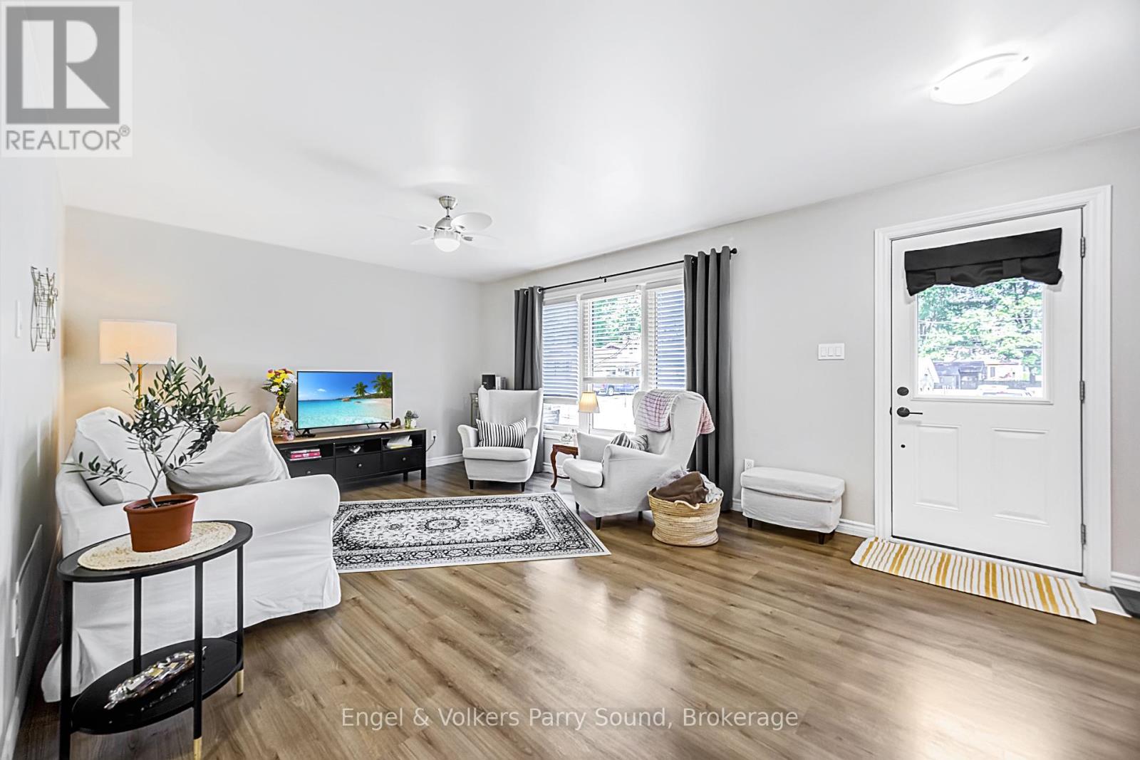 6 Lawrence Street, Parry Sound, Ontario P2A 2E2 - Photo 7 - X13420562