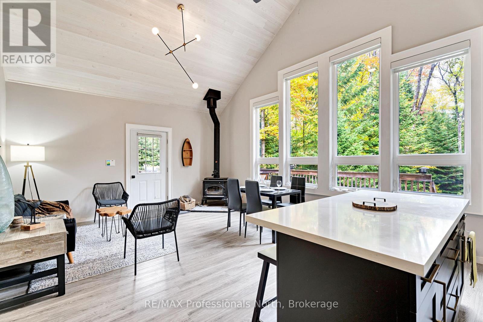 269 Balsam Chutes Road, Huntsville, Ontario P0B 1L0 - Photo 4 - X13422008