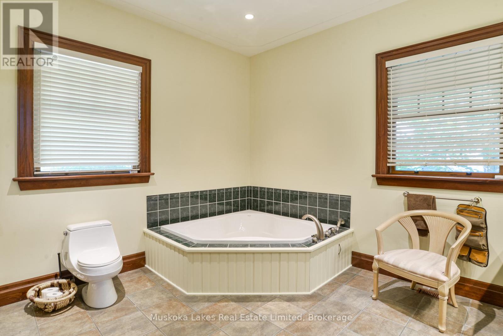 45 Estate Drive, Muskoka Lakes, Ontario P0B 1J0 - Photo 12 - X13425202