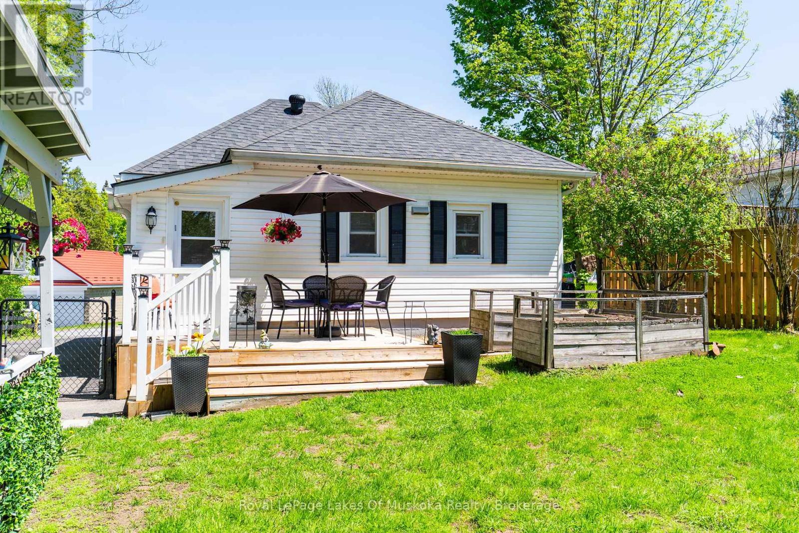 5 Tait Street, Huntsville, Ontario  P1H 1W5 - Photo 36 - X13425726