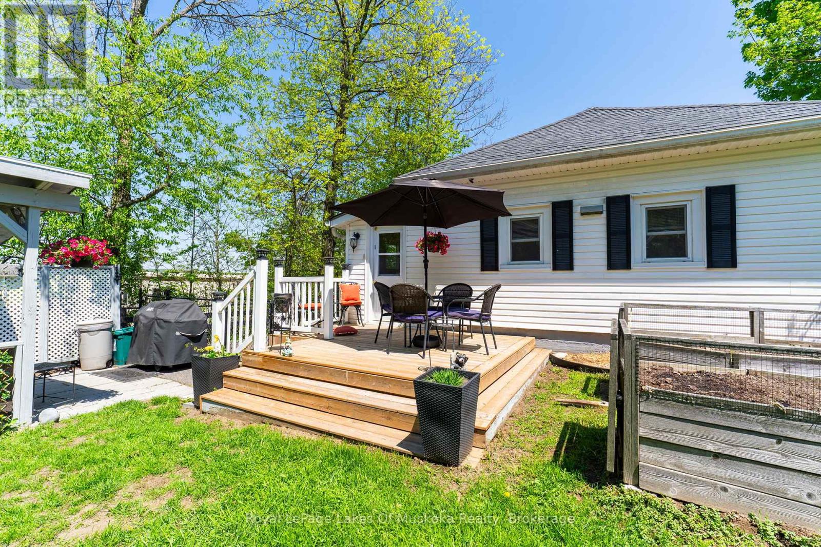 5 Tait Street, Huntsville, Ontario  P1H 1W5 - Photo 37 - X13425726