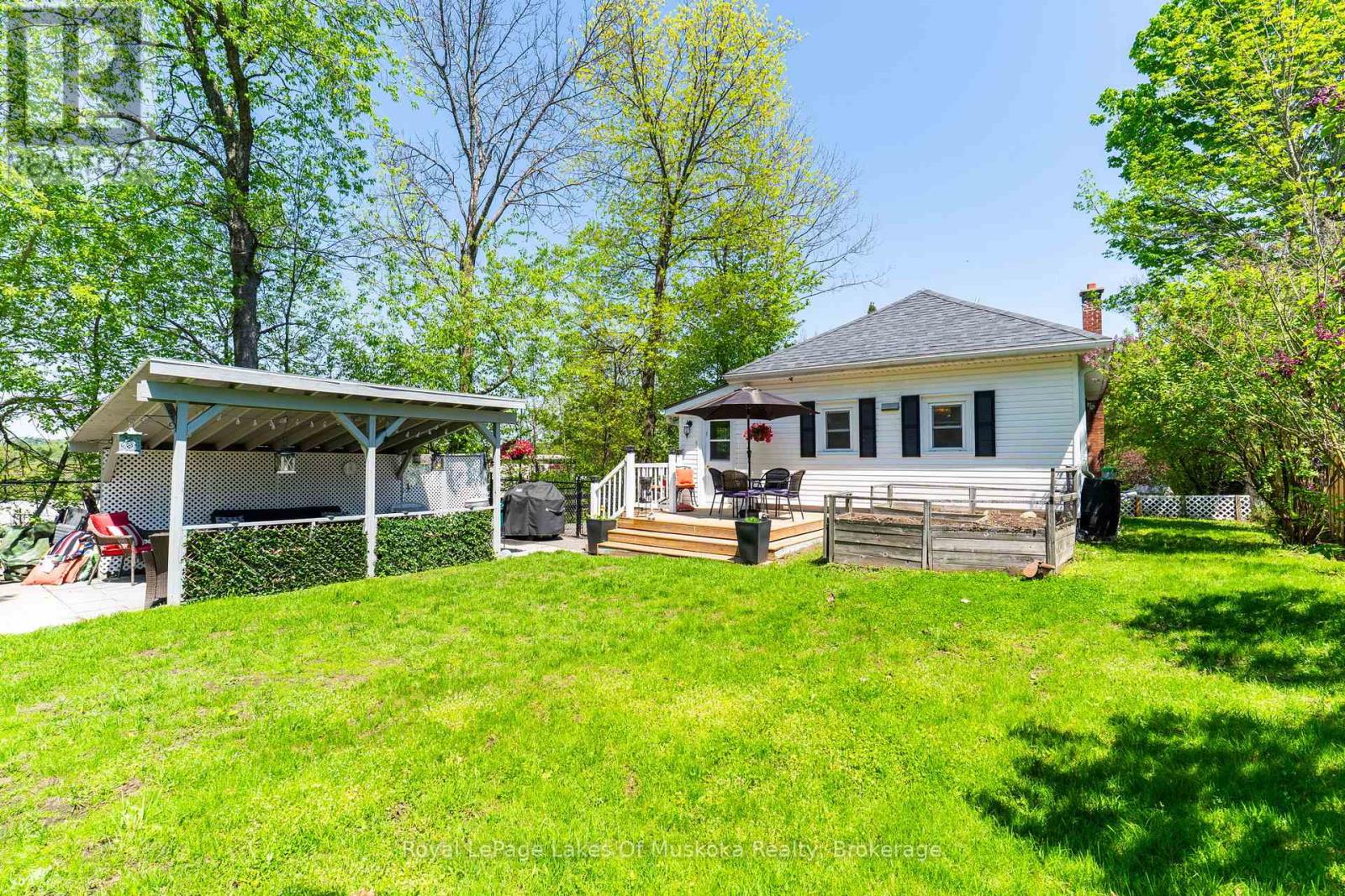 5 Tait Street, Huntsville, Ontario  P1H 1W5 - Photo 39 - X13425726