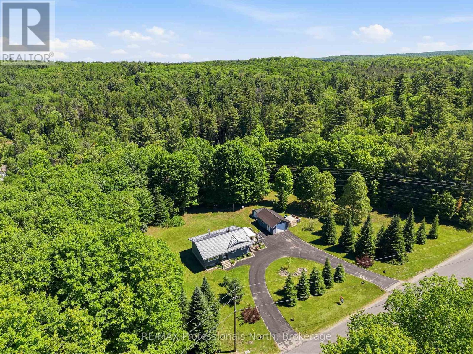 329 Waseosa Lake Road N, Huntsville, Ontario P1H 2J4 - Photo 2 - X13427432