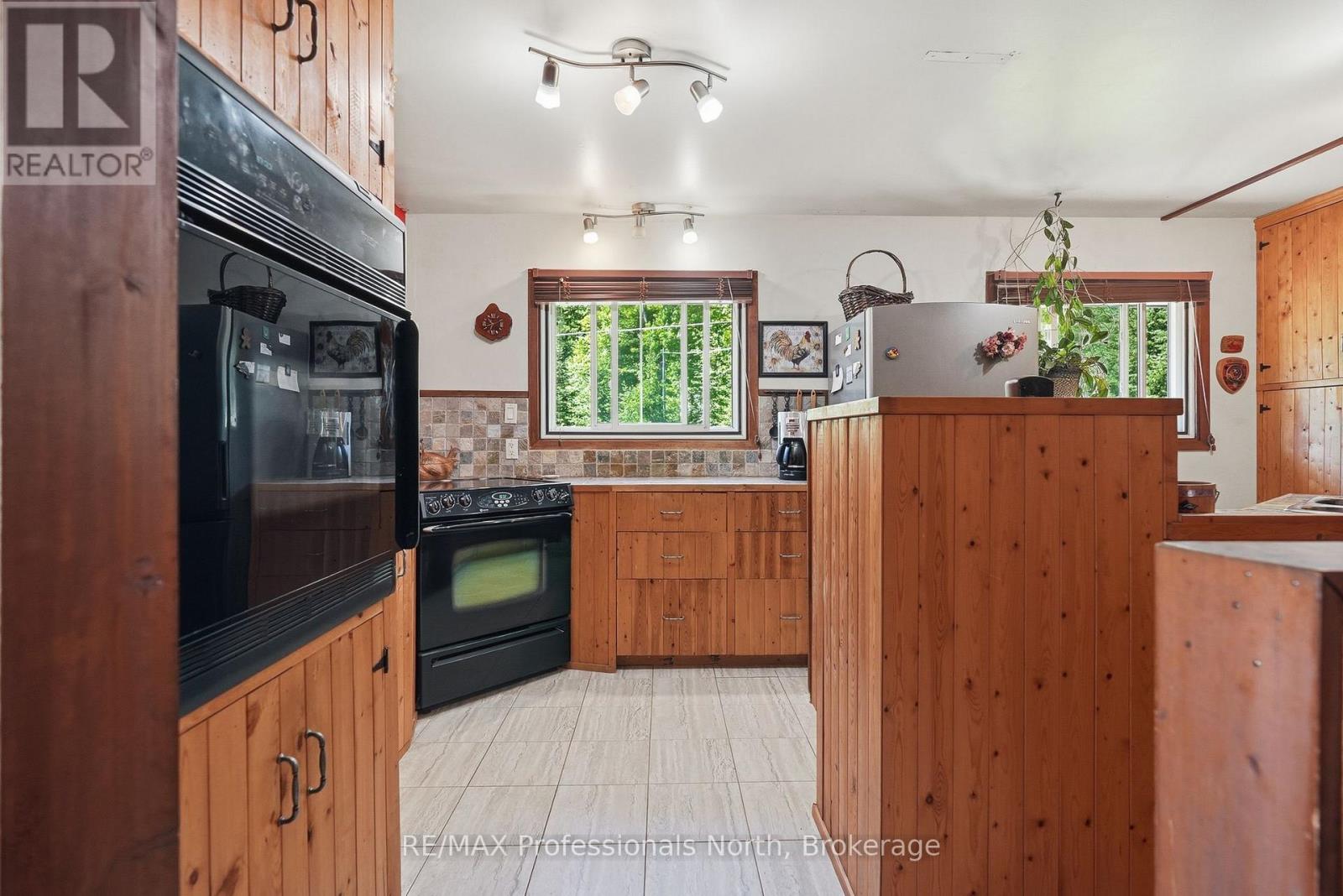 329 Waseosa Lake Road N, Huntsville, Ontario P1H 2J4 - Photo 6 - X13427432
