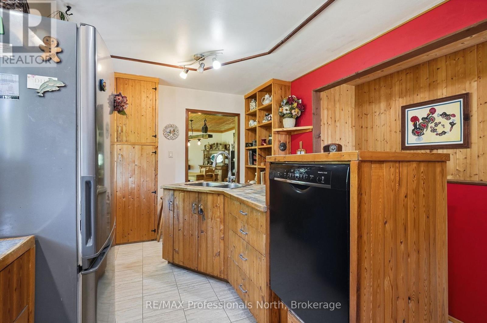 329 Waseosa Lake Road N, Huntsville, Ontario P1H 2J4 - Photo 7 - X13427432