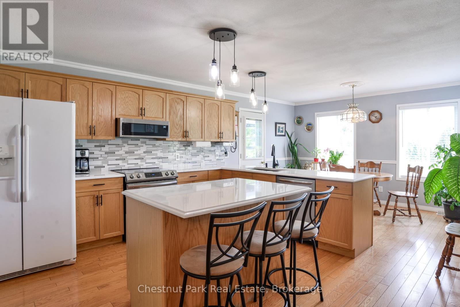 996 North Mary Lake Road, Huntsville, Ontario P1H 1S4 - Photo 10 - X13429146