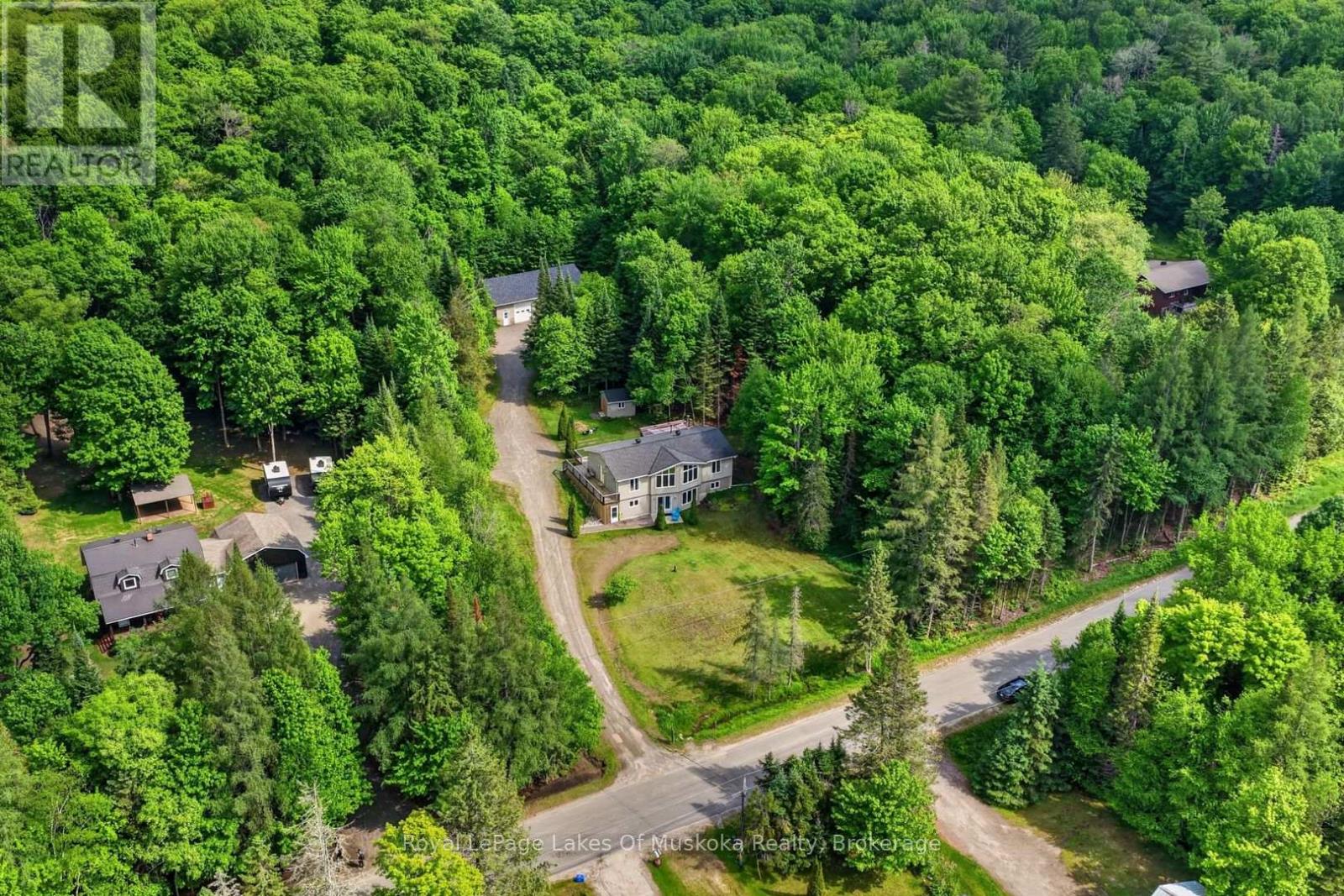1957 Lone Pine Drive S, Huntsville, Ontario P0B 1L0 - Photo 3 - X13430156