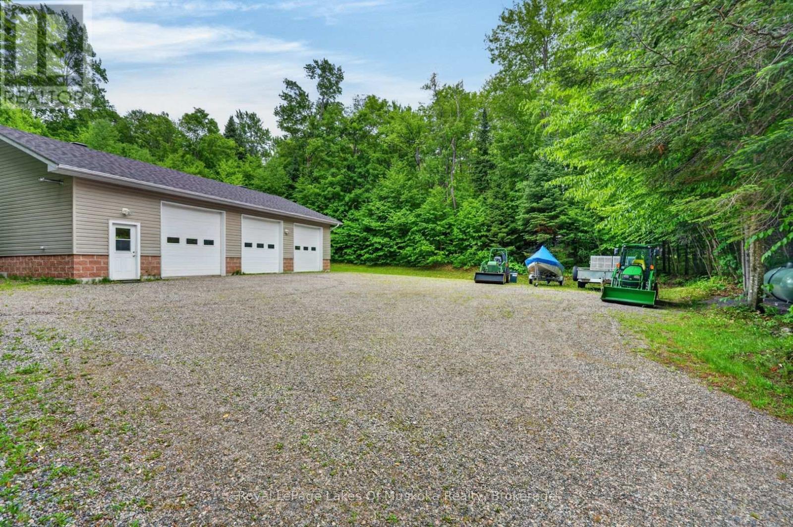 1957 Lone Pine Drive S, Huntsville, Ontario P0B 1L0 - Photo 31 - X13430156