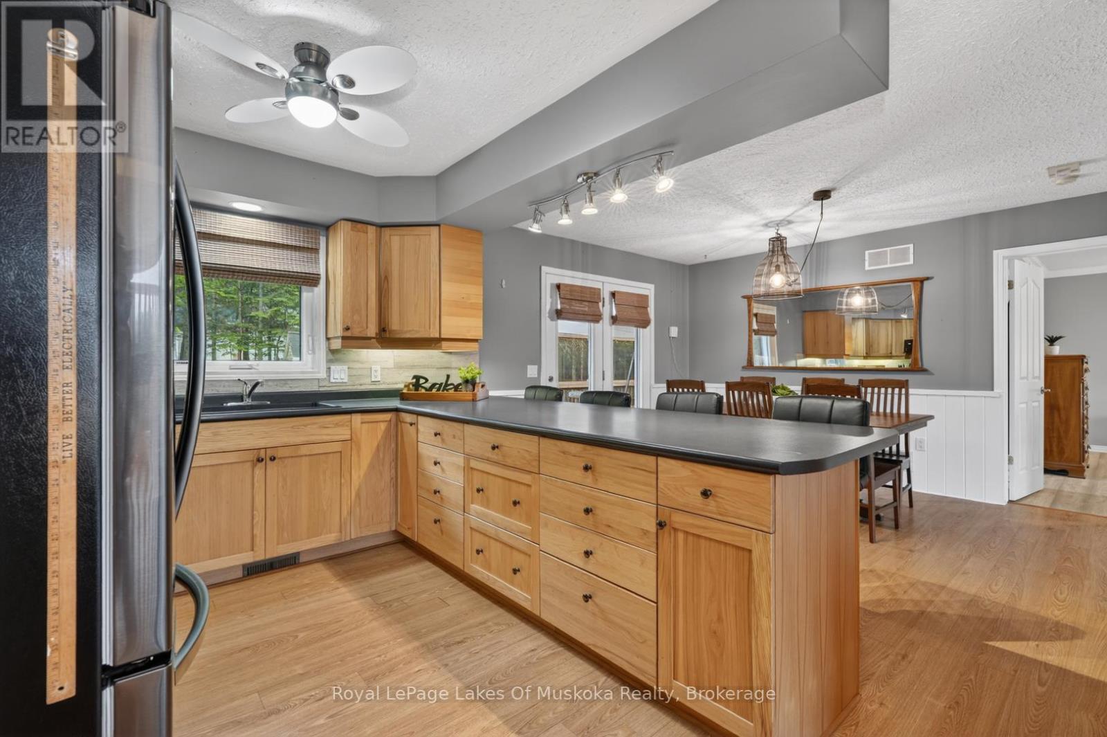 1957 Lone Pine Drive S, Huntsville, Ontario P0B 1L0 - Photo 8 - X13430156