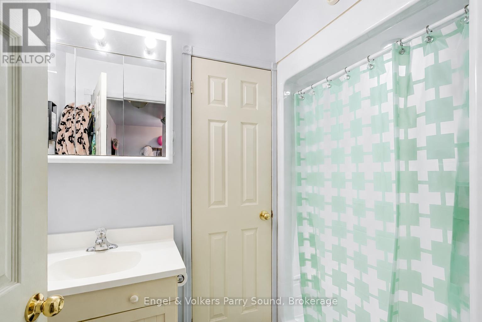 128 Isabella Street, Parry Sound, Ontario P2A 1N1 - Photo 27 - X13430980
