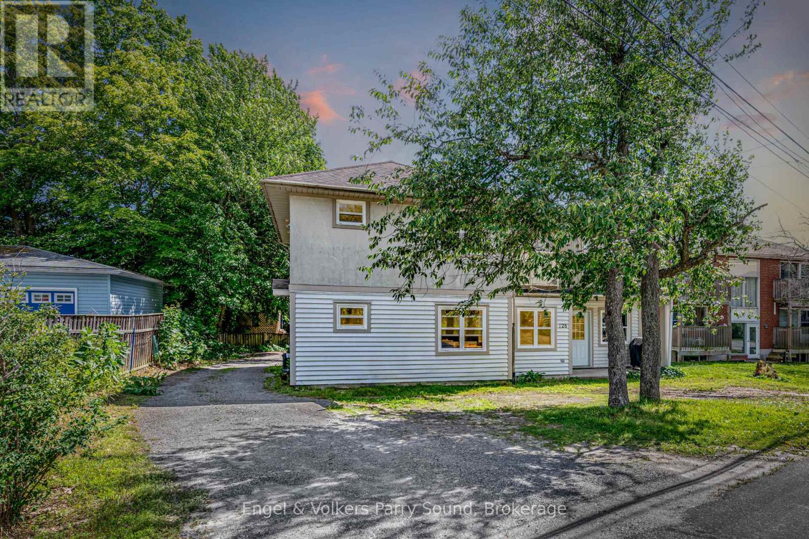 128 Isabella Street, Parry Sound, Ontario P2A 1N1 - Photo 3 - X13430980