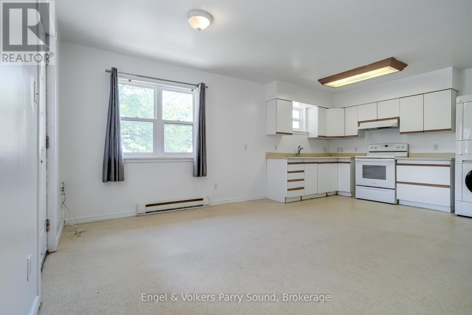 128 Isabella Street, Parry Sound, Ontario P2A 1N1 - Photo 6 - X13430980