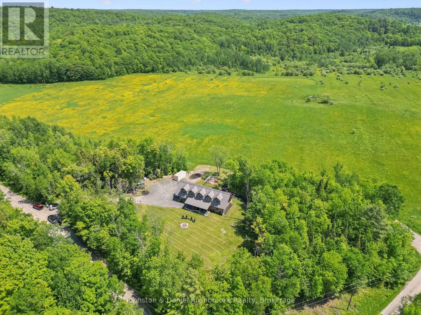 1105 Echo Beach Road, Muskoka Lakes, Ontario P0B 1M0 - Photo 1 - X13431340