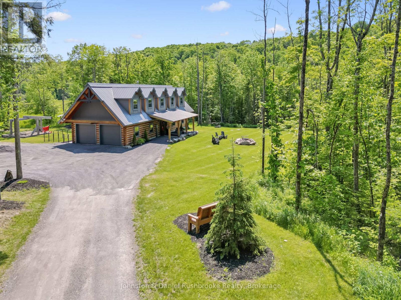 1105 Echo Beach Road, Muskoka Lakes, Ontario P0B 1M0 - Photo 2 - X13431340