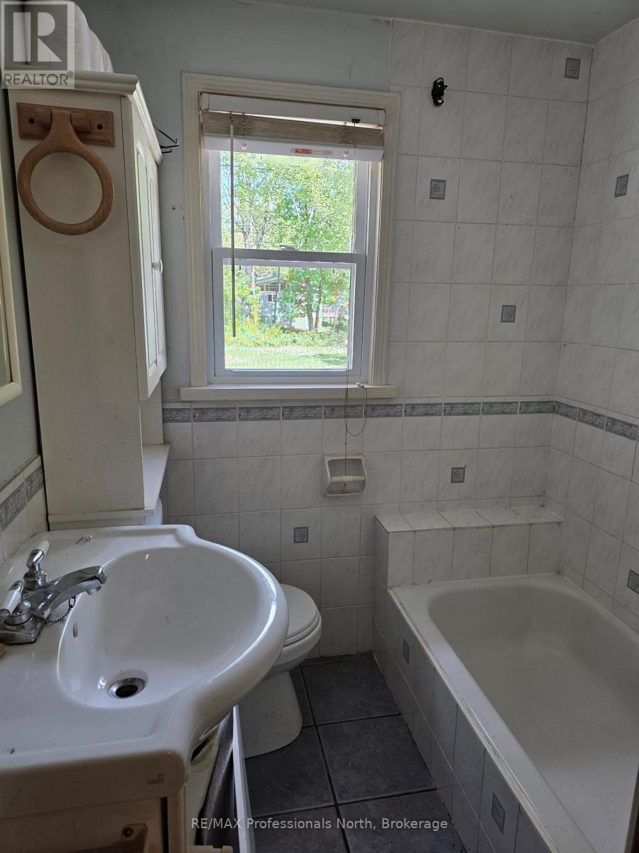 46 Robert Road W, Huntsville, Ontario  P1H 2J4 - Photo 14 - X13432146