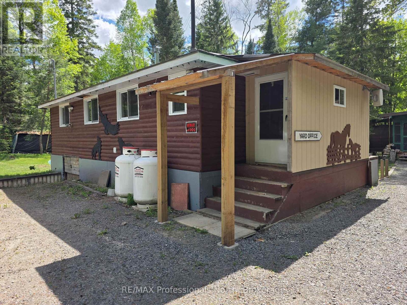46 Robert Road W, Huntsville, Ontario  P1H 2J4 - Photo 2 - X13432146