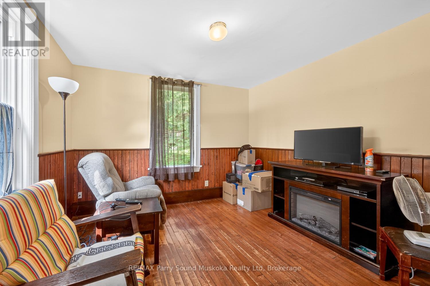 14 Victoria Street W, Seguin, Ontario  P0C 1J0 - Photo 19 - X13432992