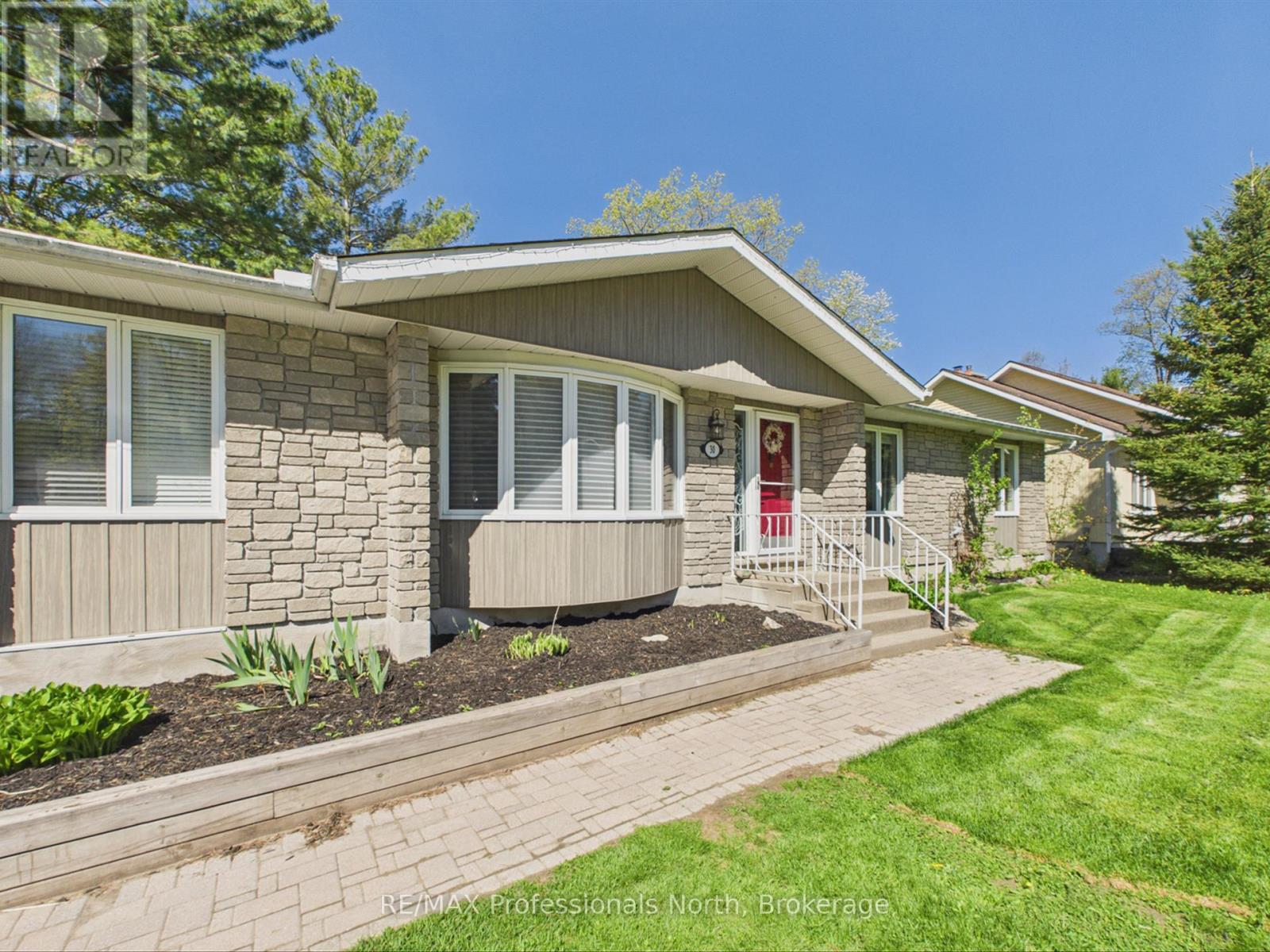 30 The Granite Bluff, Bracebridge, Ontario  P1L 1L4 - Photo 1 - X13435766