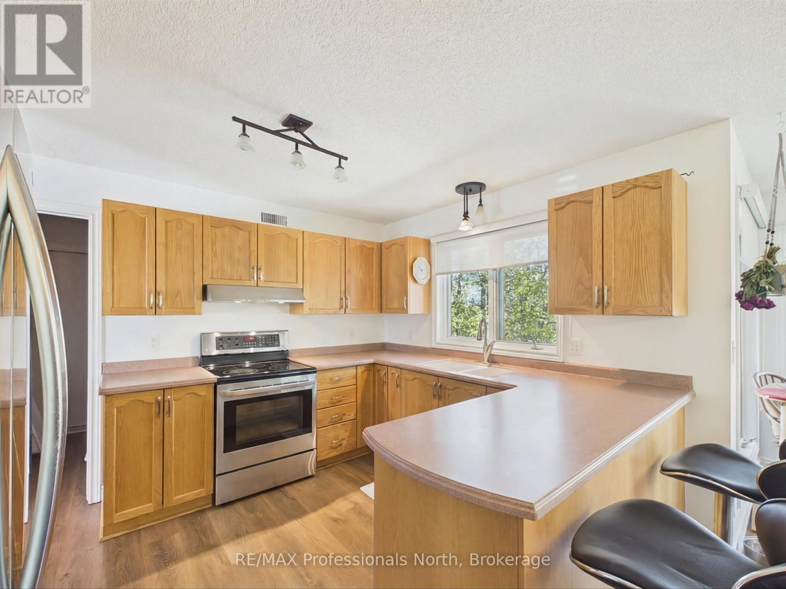 30 The Granite Bluff, Bracebridge, Ontario  P1L 1L4 - Photo 5 - X13435766