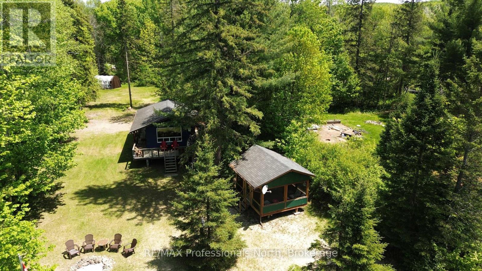 38 Robert Road W, Huntsville, Ontario  P1H 2J4 - Photo 3 - X13435978
