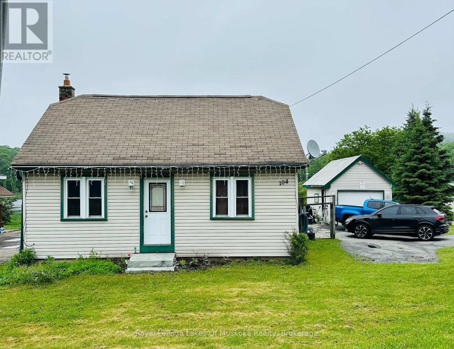 104 Brunel Road, Huntsville, Ontario  P1H 1R1 - Photo 1 - X13436140