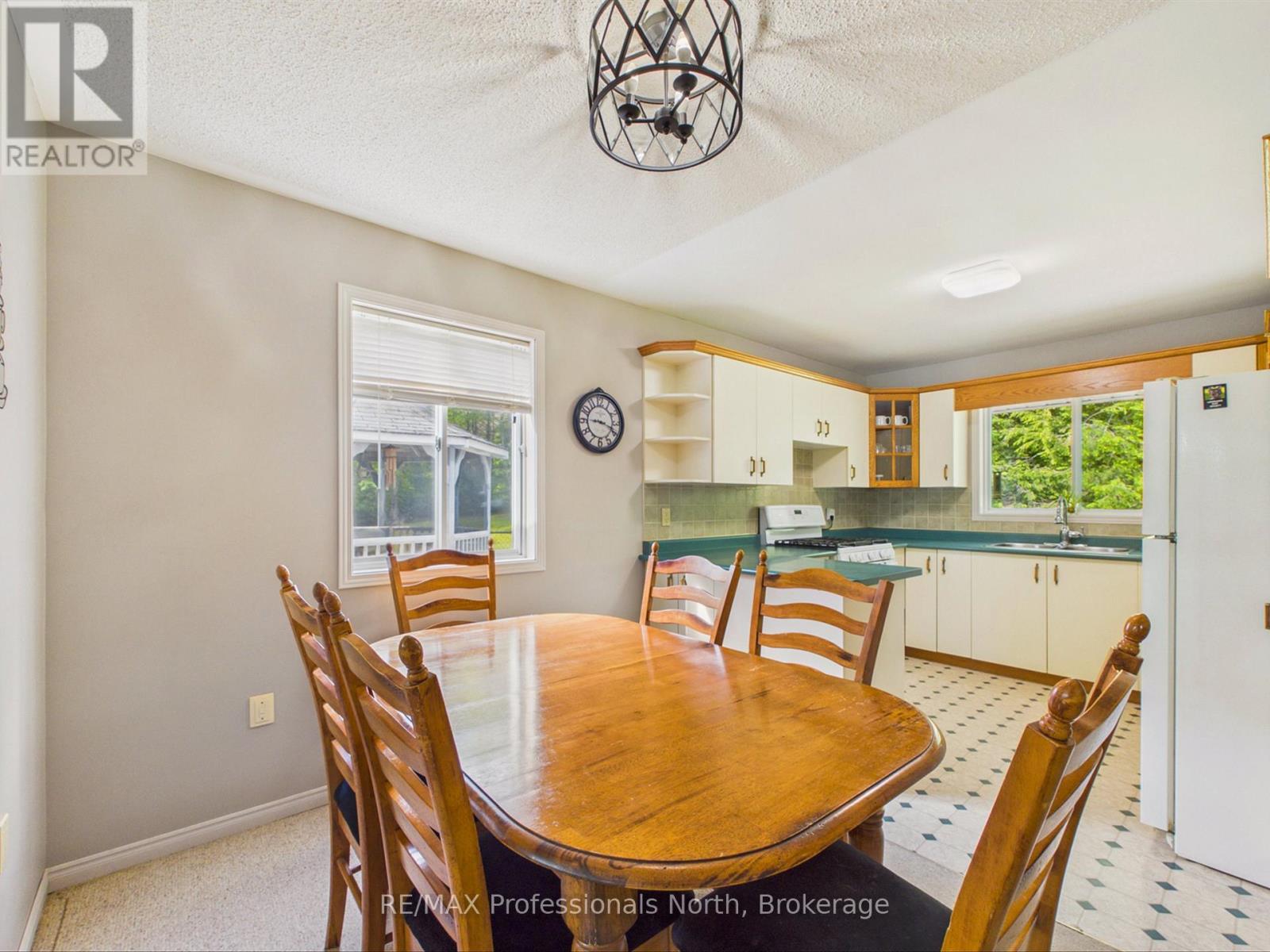 1020 Colony Road, Bracebridge, Ontario  P1L 1X3 - Photo 16 - X13441236