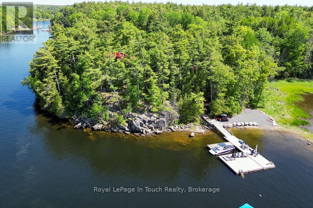 700 Island 980 / Deer Island, Georgian Bay, Ontario P0E 1E0 - Photo 1 - X13443308
