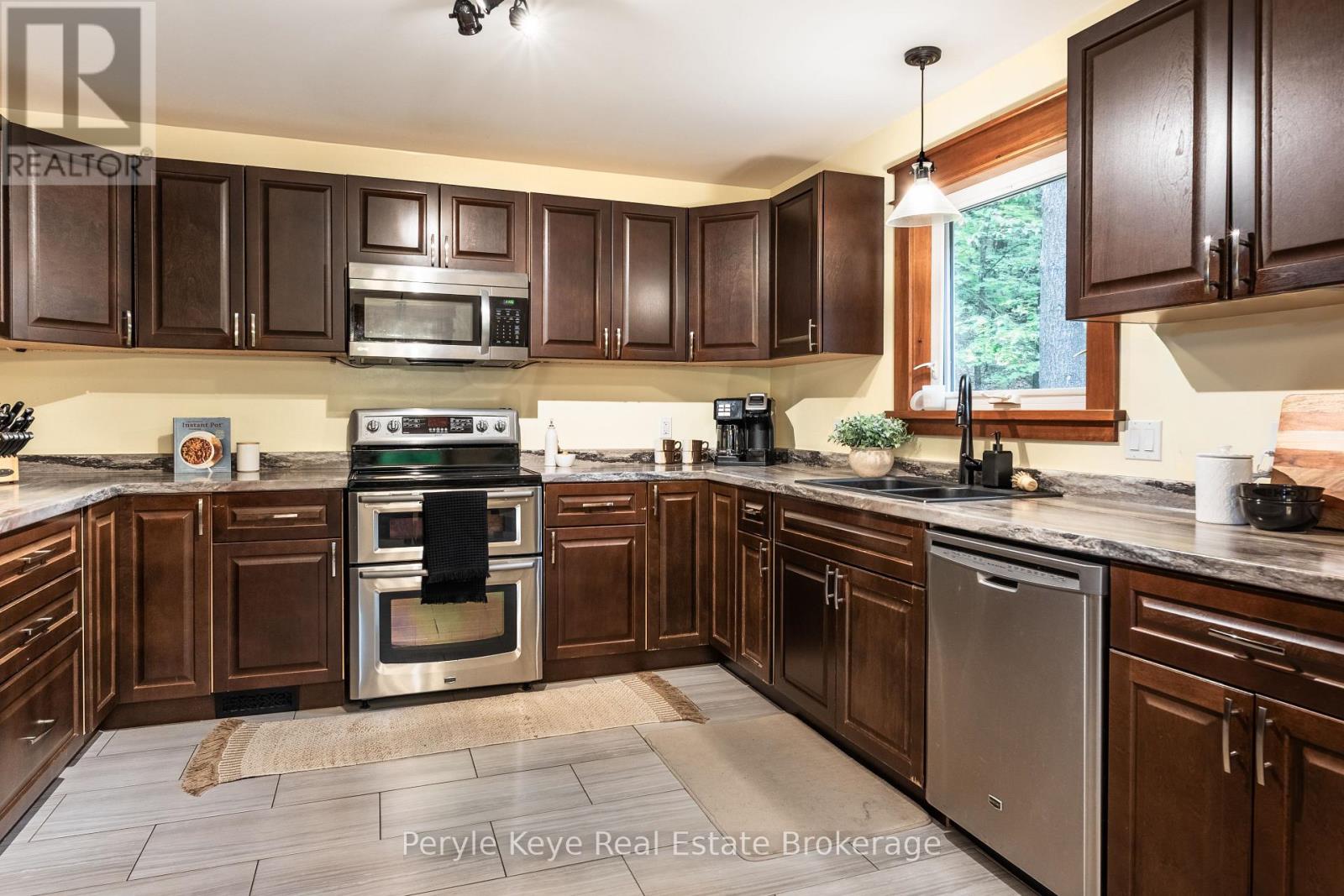 595 Clearwater Lake Road, Huntsville, Ontario  P0B 1L0 - Photo 15 - X13443626