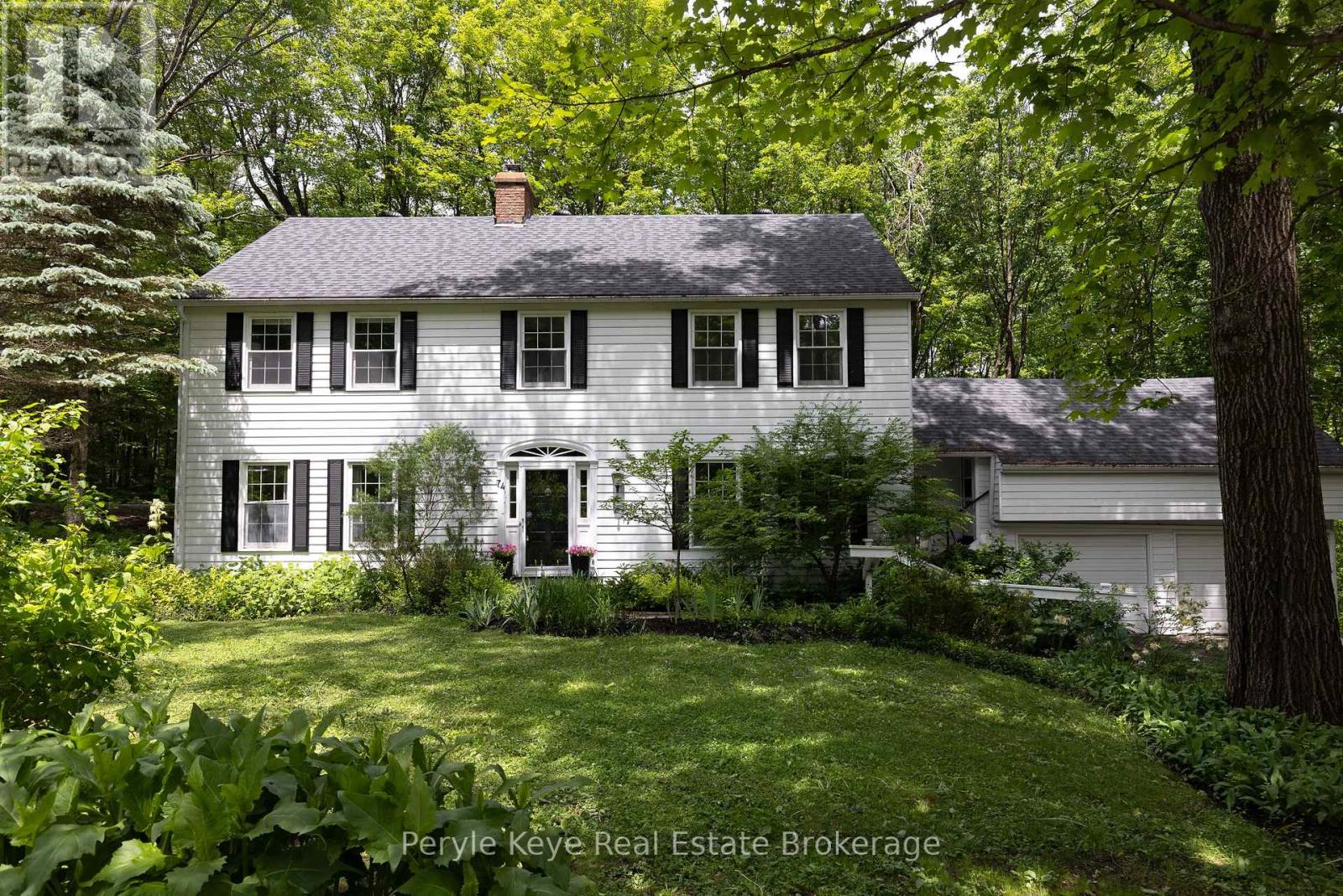 74 Woodland Drive, Bracebridge, Ontario  P1L 1M2 - Photo 1 - X13443628