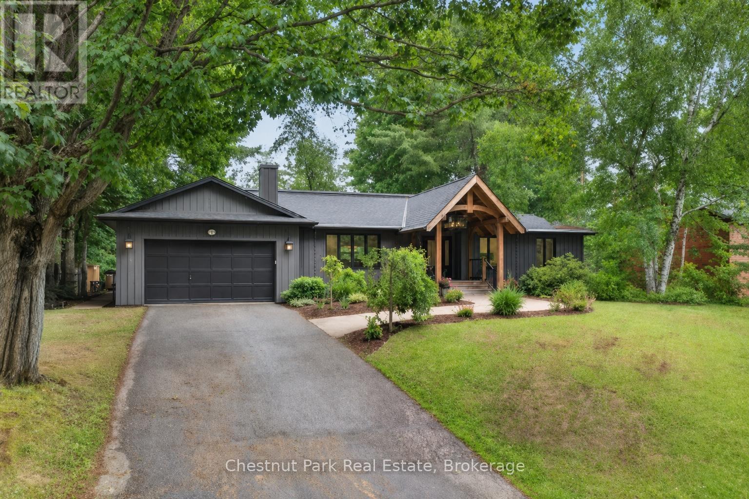 18 Brofoco Drive, Bracebridge, Ontario  P1L 1C8 - Photo 1 - X13444046