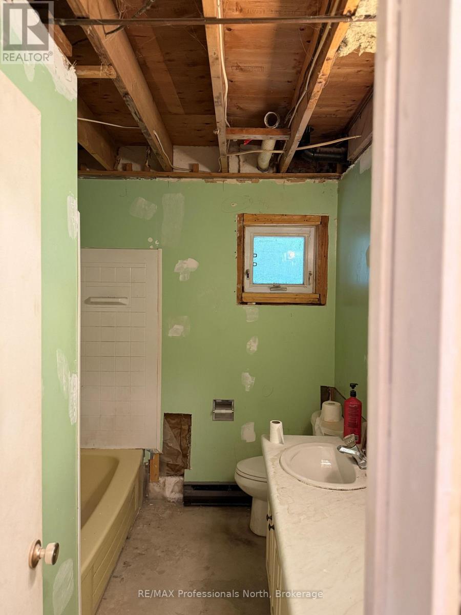 37 Spruce Drive S, Huntsville, Ontario P0B 1L0 - Photo 22 - X13444428