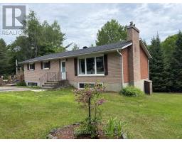 37 SPRUCE DRIVE S, Huntsville, Ontario