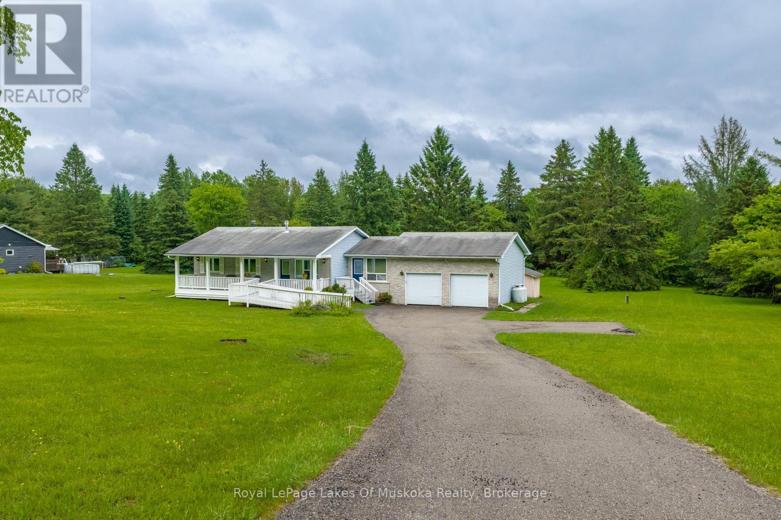 625 Old North Road, Huntsville, Ontario  P1H 2J4 - Photo 2 - X13444870