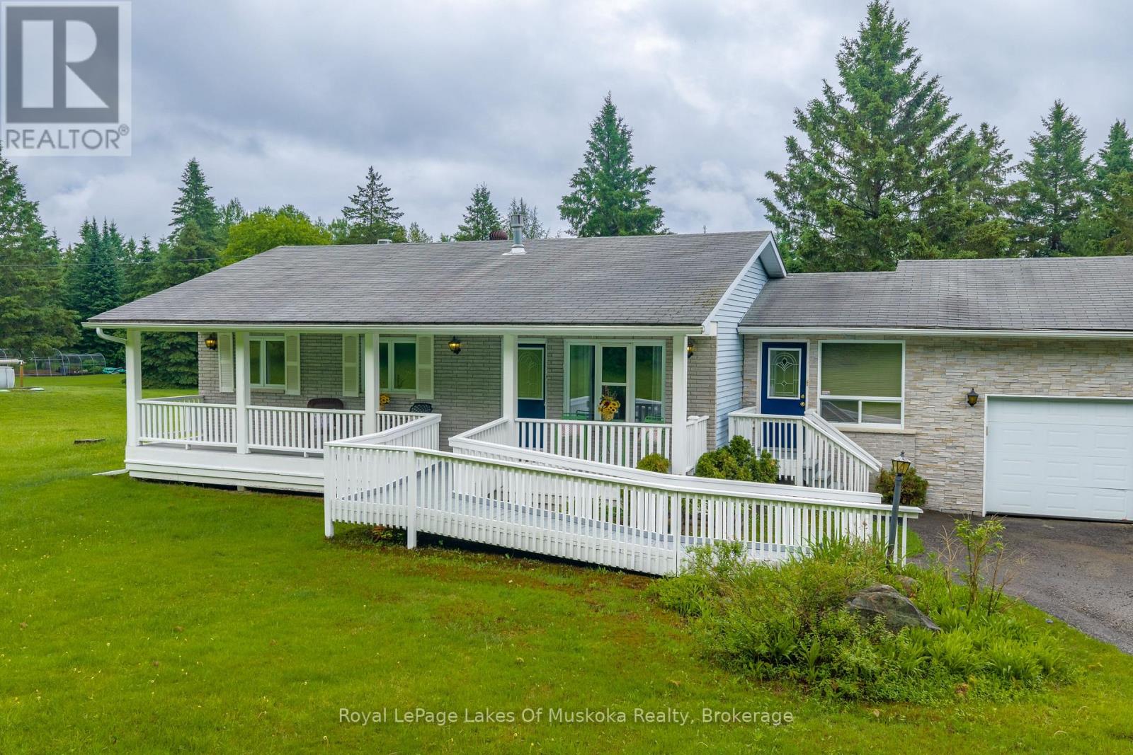 625 Old North Road, Huntsville, Ontario  P1H 2J4 - Photo 4 - X13444870