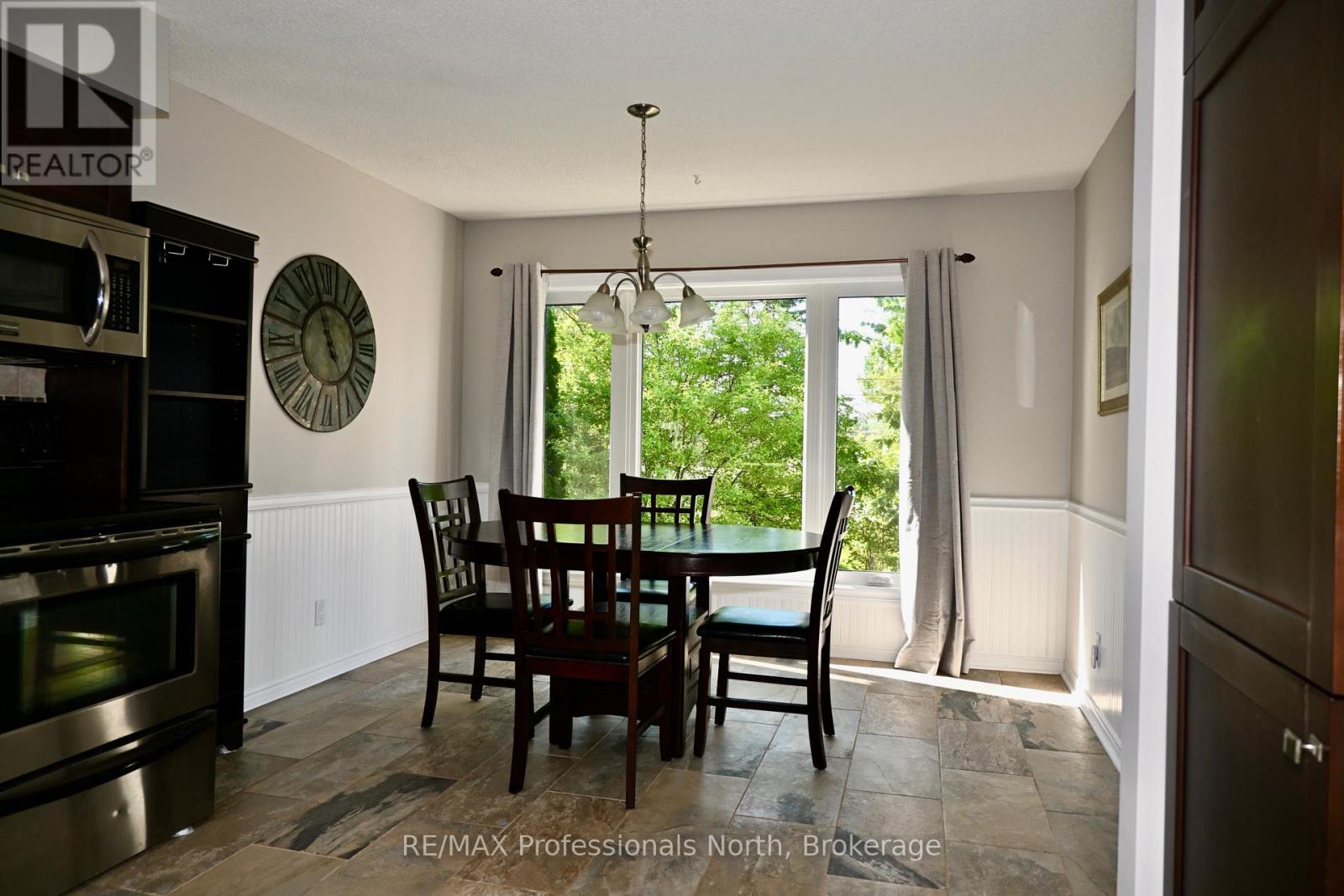 77 Hanes Road, Huntsville, Ontario P1H 1M3 - Photo 11 - X13449190