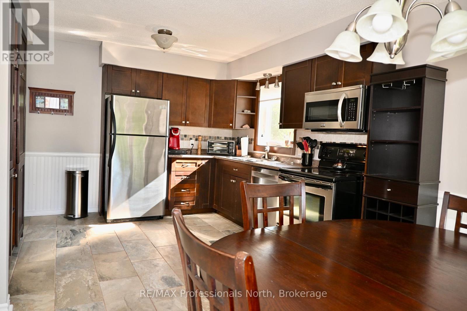 77 Hanes Road, Huntsville, Ontario P1H 1M3 - Photo 15 - X13449190