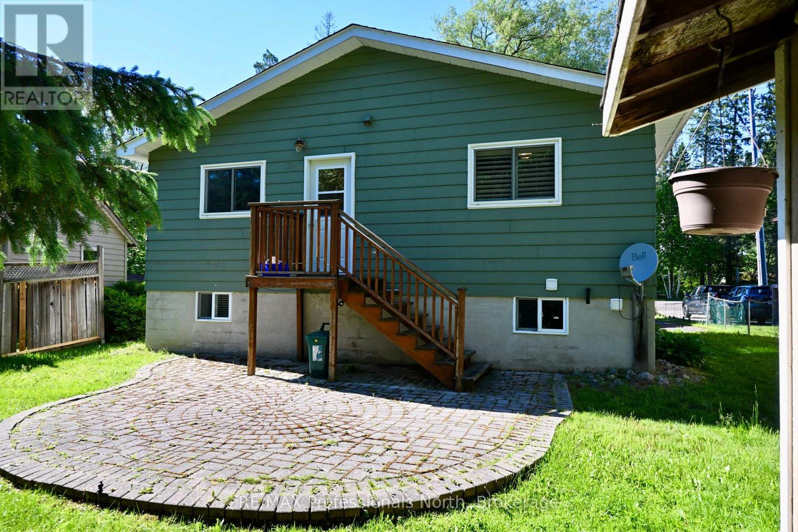 77 Hanes Road, Huntsville, Ontario P1H 1M3 - Photo 4 - X13449190