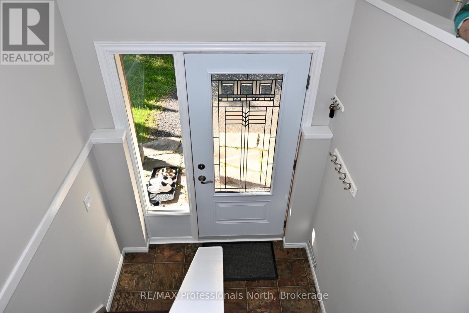 77 Hanes Road, Huntsville, Ontario P1H 1M3 - Photo 8 - X13449190