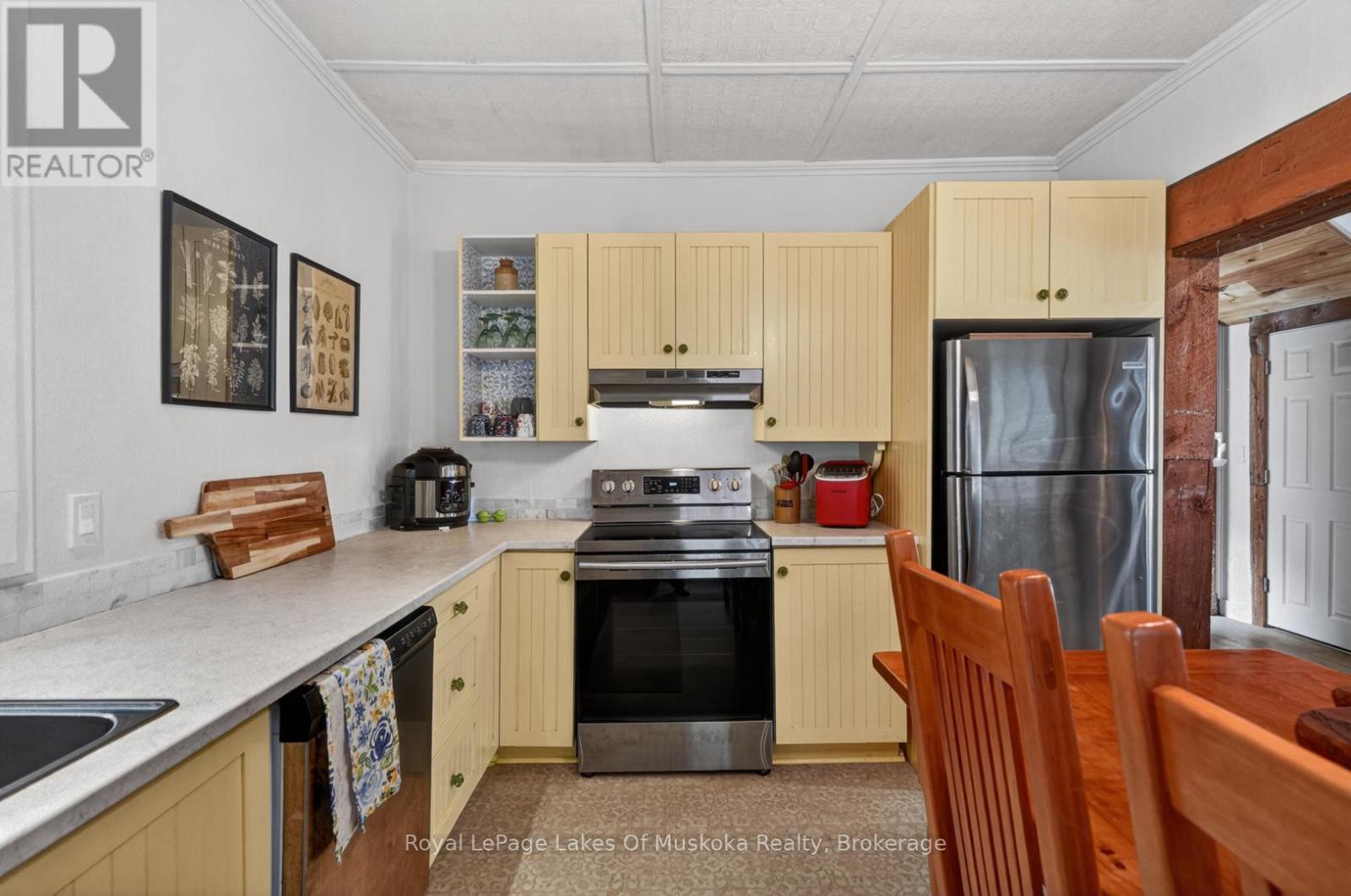 4 Spruce Street E, Lake Of Bays, Ontario P0B 1A0 - Photo 10 - X13449238