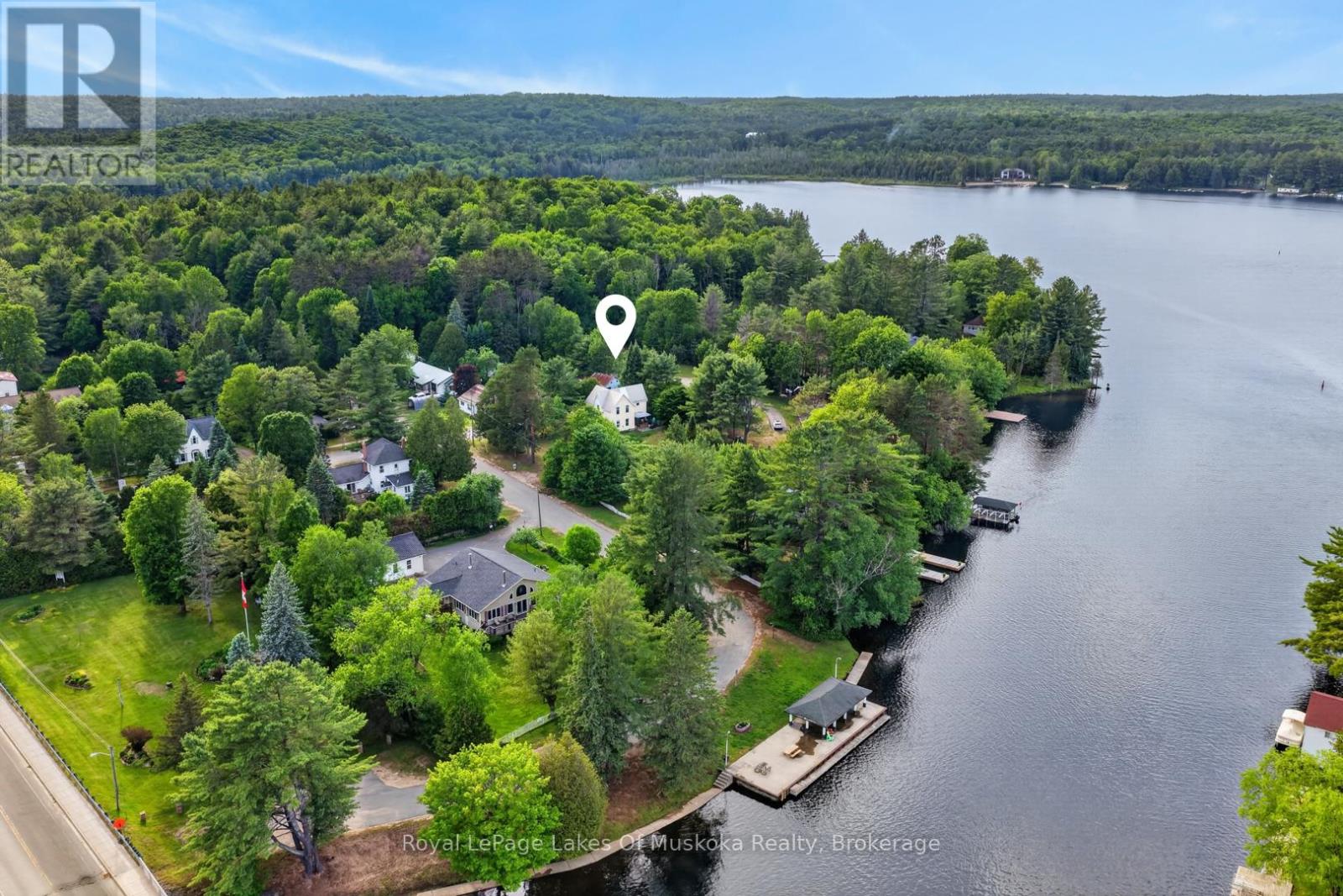 4 Spruce Street E, Lake Of Bays, Ontario P0B 1A0 - Photo 2 - X13449238