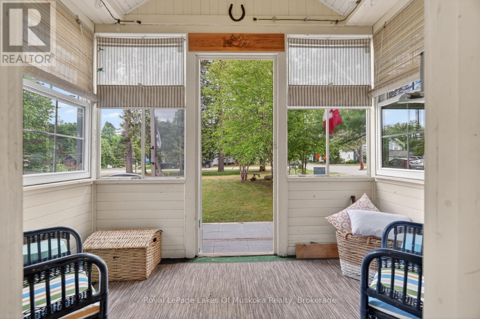 4 Spruce Street E, Lake Of Bays, Ontario P0B 1A0 - Photo 3 - X13449238