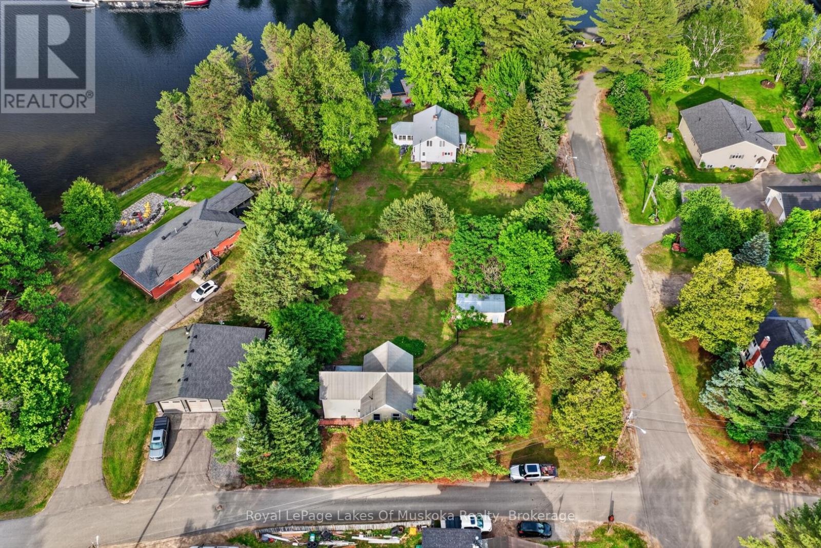 4 Spruce Street E, Lake Of Bays, Ontario P0B 1A0 - Photo 35 - X13449238