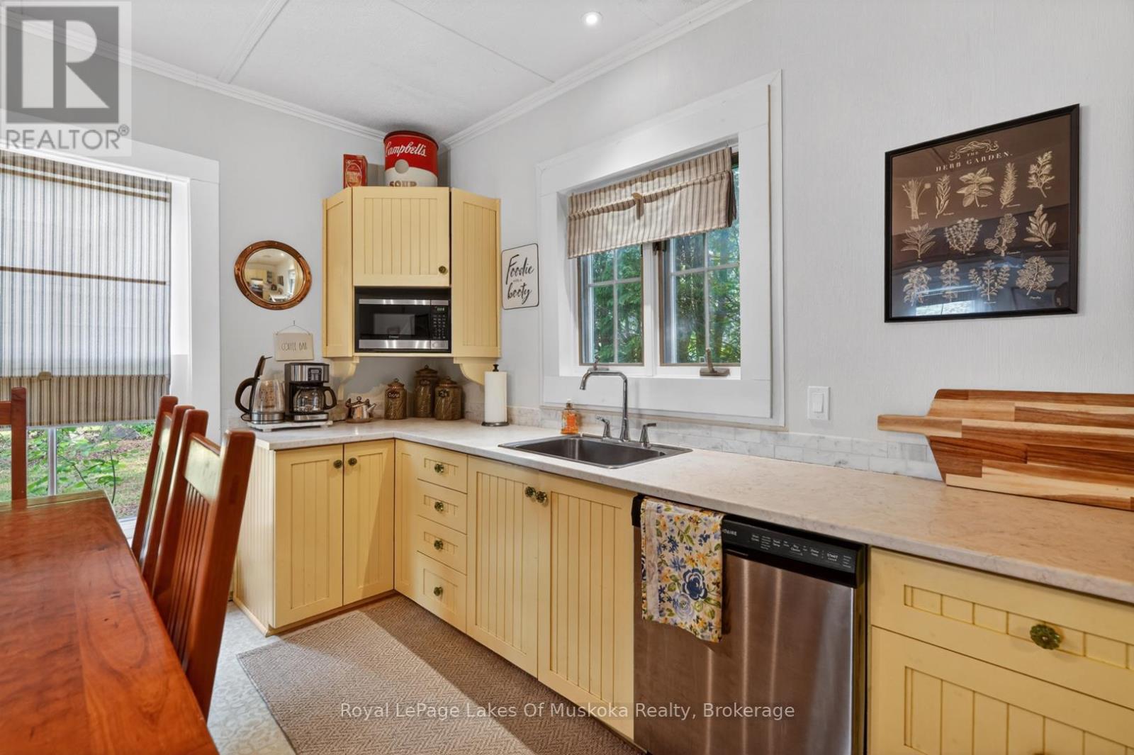 4 Spruce Street E, Lake Of Bays, Ontario P0B 1A0 - Photo 9 - X13449238